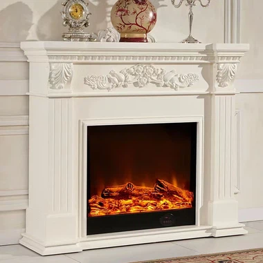 Eingebauter elektrischer Kamin und TV-Wand